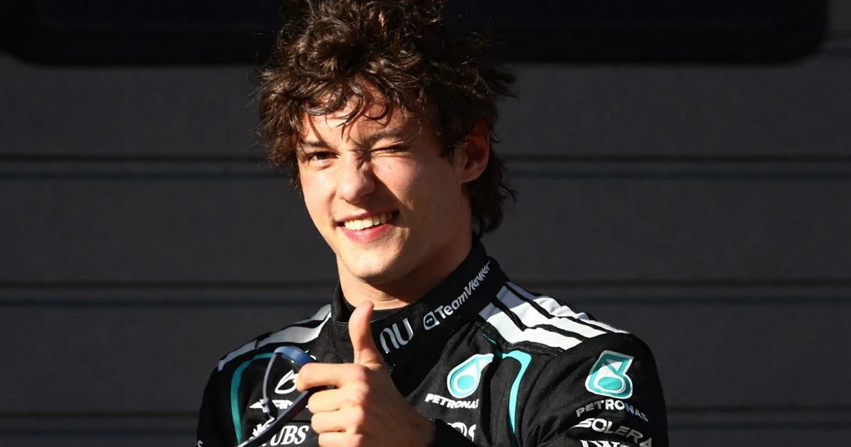 Andrea Kimi Antonelli vince in Cina: il trionfo Mercedes che conferma la forza del motore ibrido in Formula 1