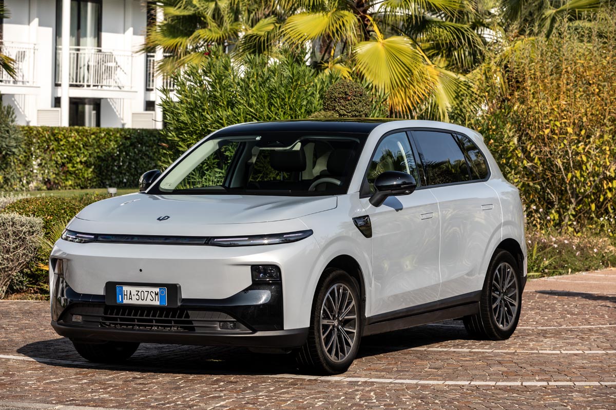 Leapmotor B10 REEV Hybrid: l’elettrica con il range extender che riscrive le regole del segmento C-SUV
